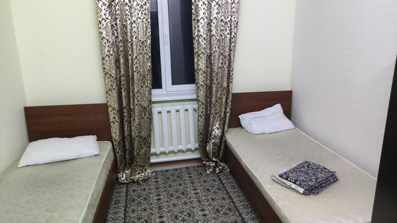 Хостел На Барахолки Almatı Dış mekan fotoğraf