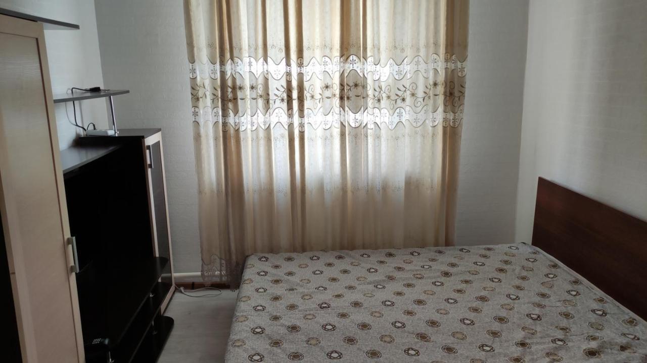 Хостел На Барахолки Almatı Dış mekan fotoğraf